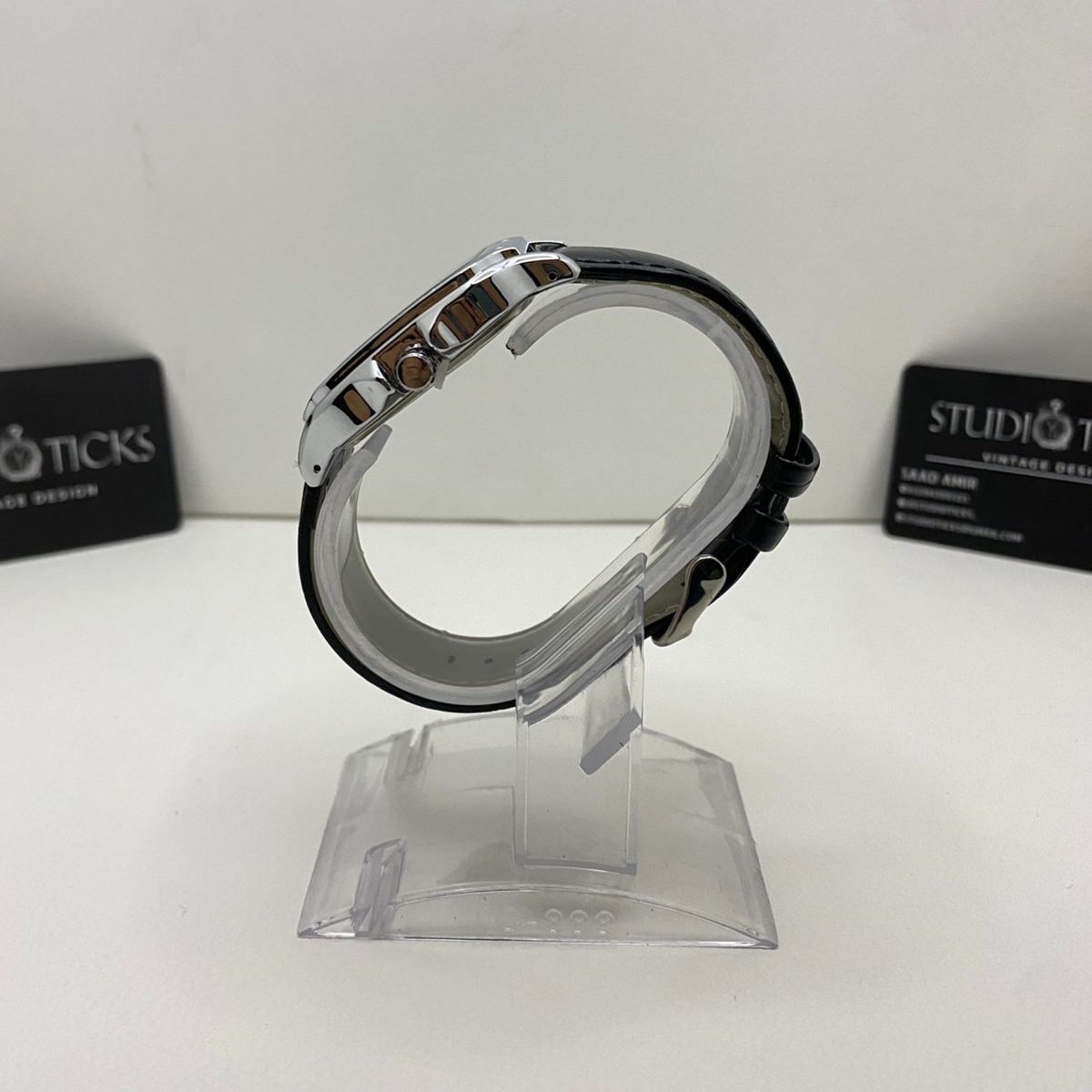 Classic Roman Dial Leather Watch - Image 4