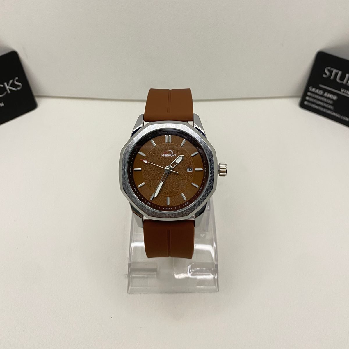 Heryi Brown Dial Casual Watch