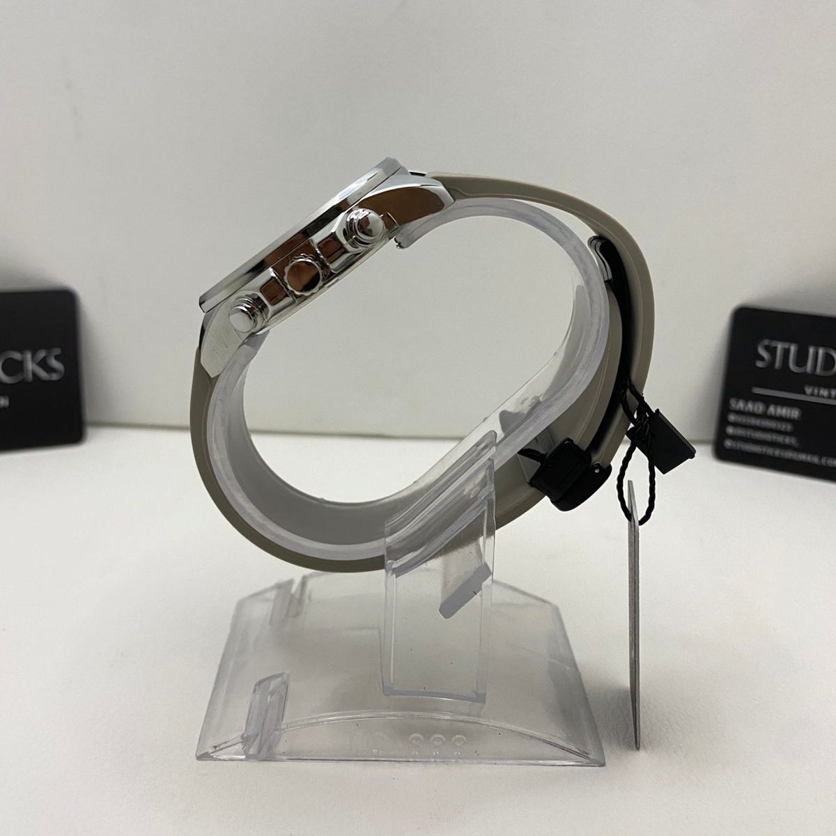 Heryi Grey Chronograph Watch - Image 4