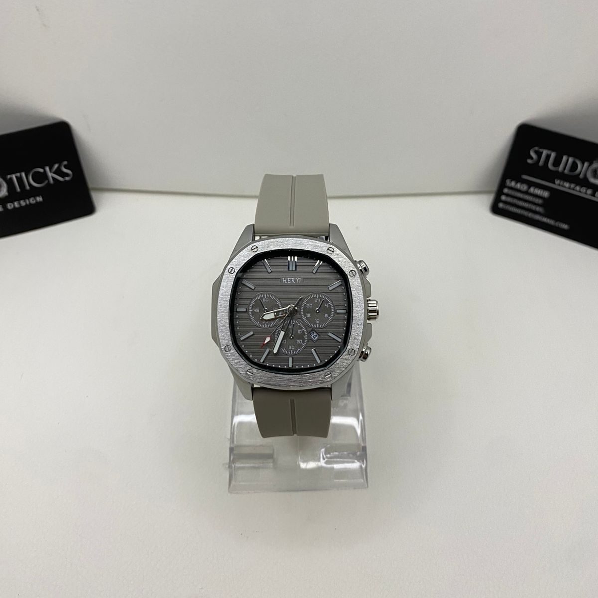 Heryi Grey Chronograph Watch