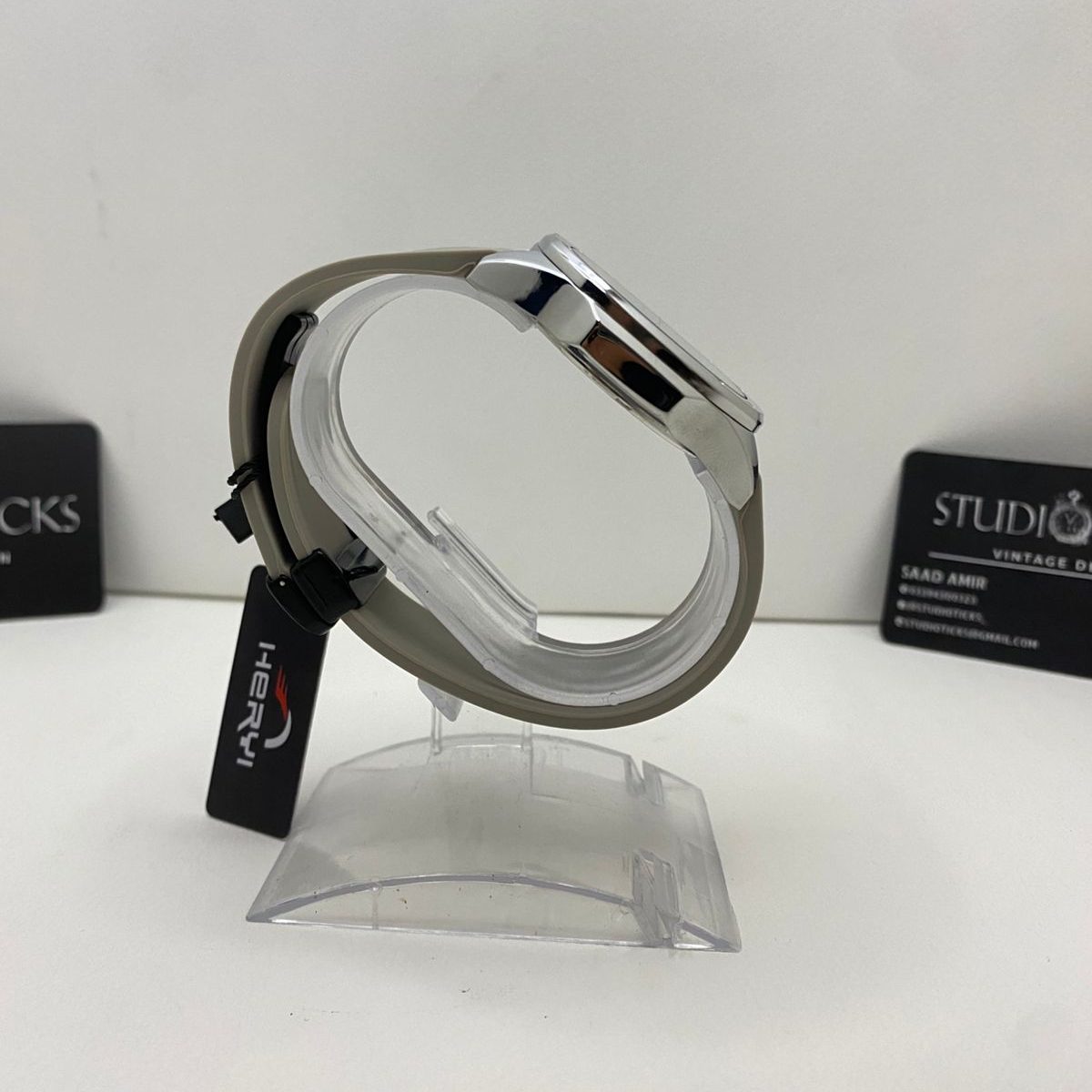 Heryi Grey Chronograph Watch - Image 2