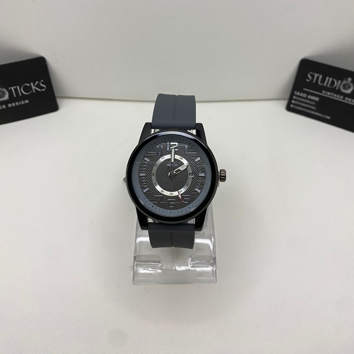 Heryi Black-Grey Analog Watch