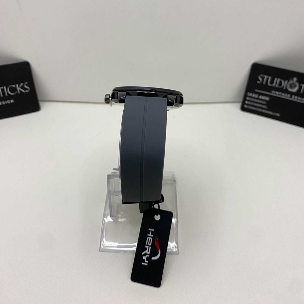 Heryi Black-Grey Analog Watch - Image 4