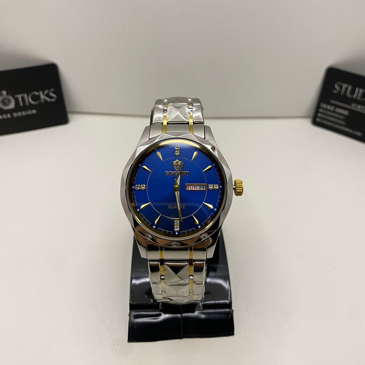 Binbond Quartz Watch