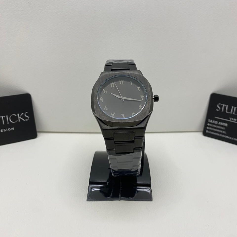Black Dial Arabic Aura Watch